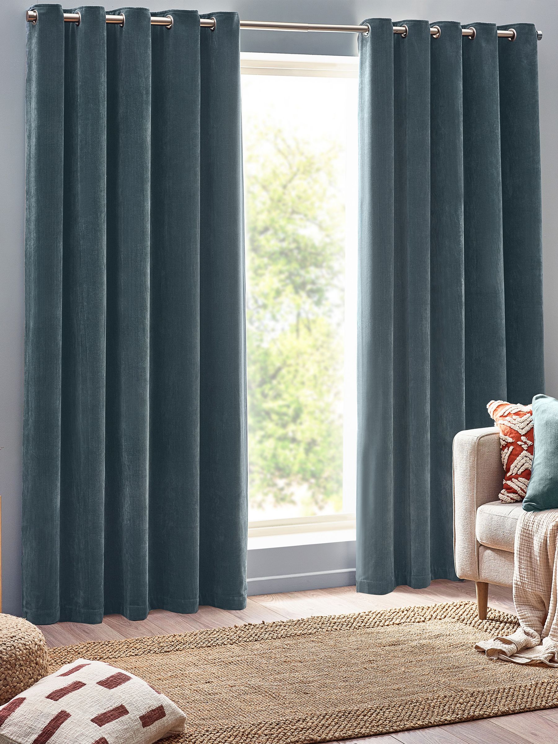 Yard Heavy Chenille Teljesen Lyukazó Függönyök