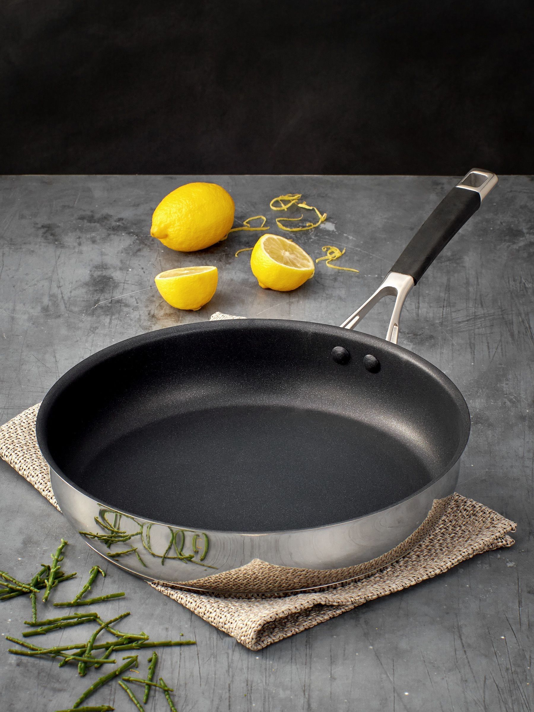 Stellar Silver Flow 28Cm Frying Pan Non-Stick