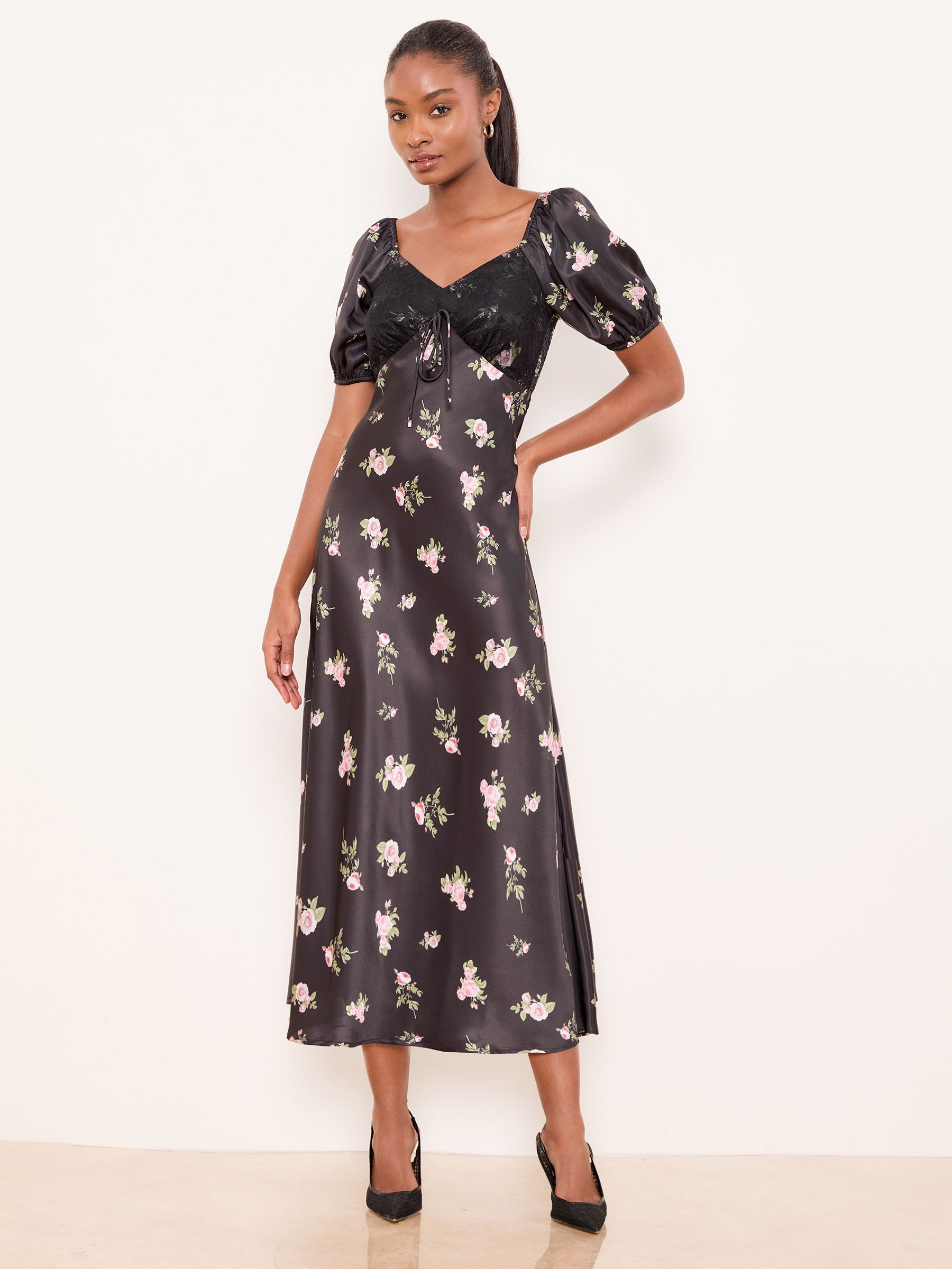 Lipsy Kvinno Svart Blommig Bias Kortärmad Slipklänning