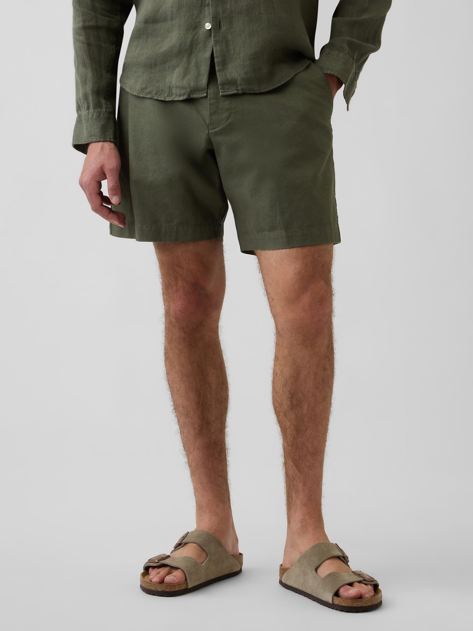 Gap Green 7.5 inch Linen-Cotton Shorts