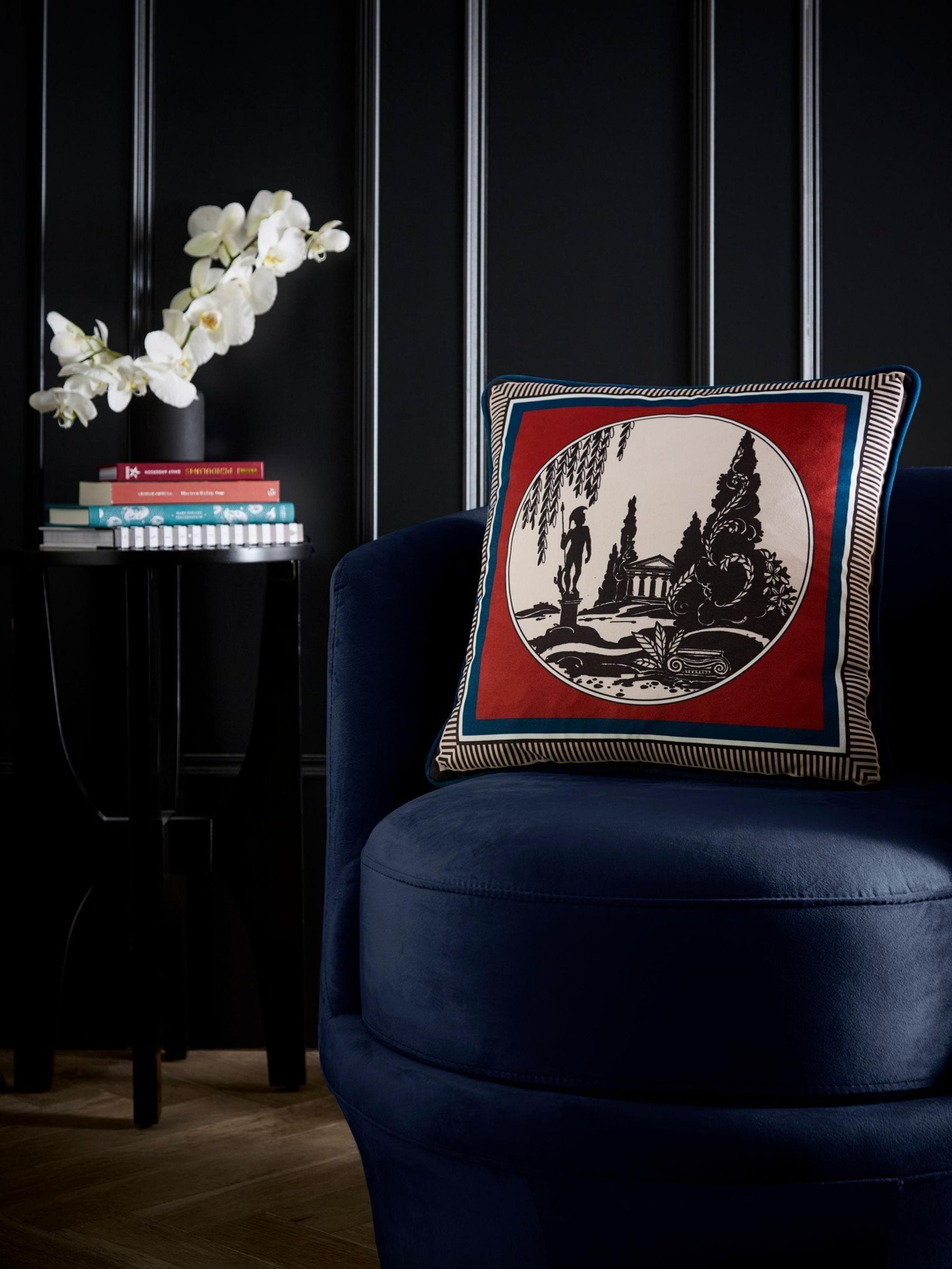 Laurence Llewelyn-Bowen Rot Laurence Llewelyn-Bowen Arcadia Samtkissen Mit Füllung - Image 1