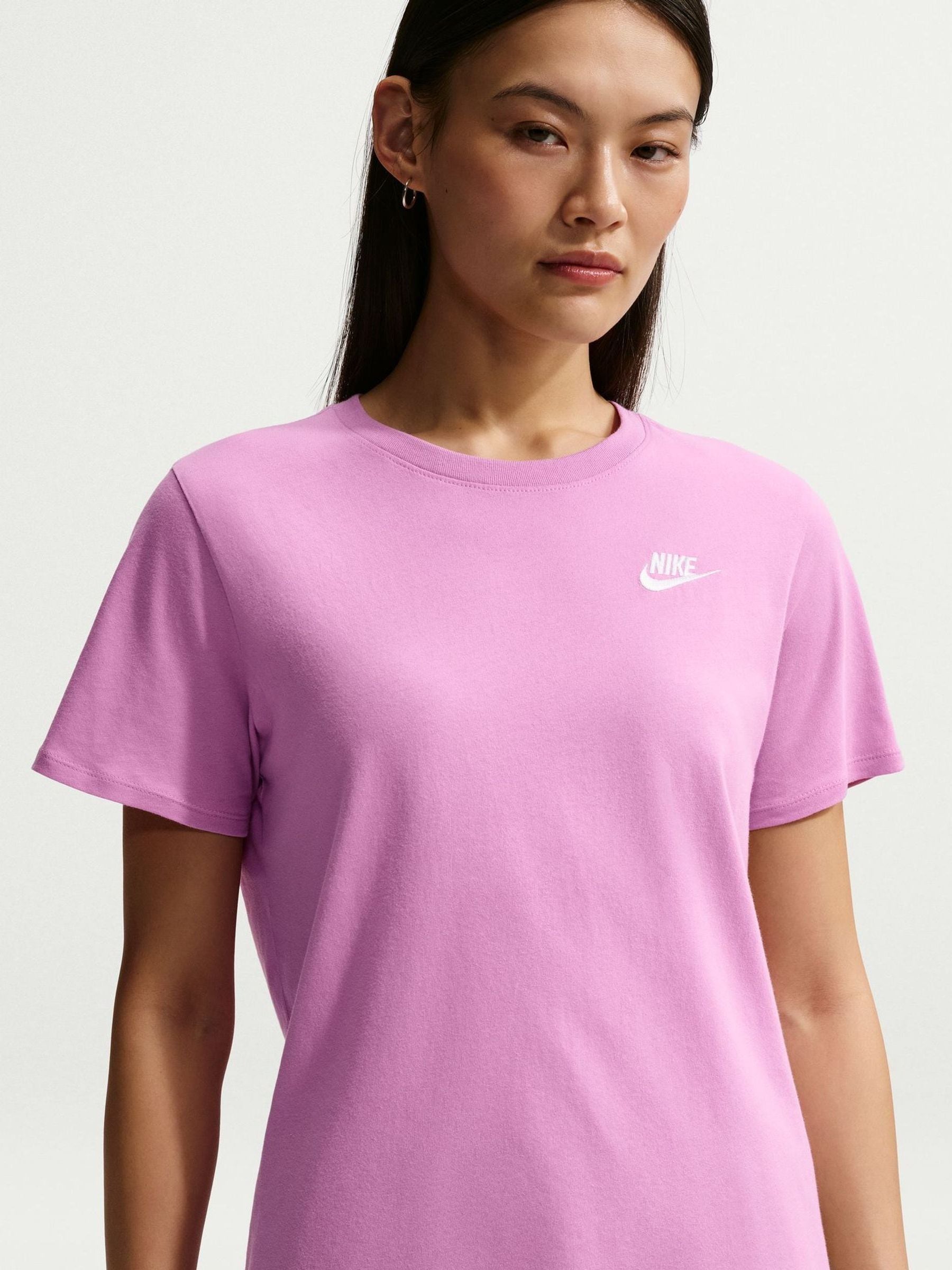 Nike Magenta Pink Short Sleeve Club T-Shirt