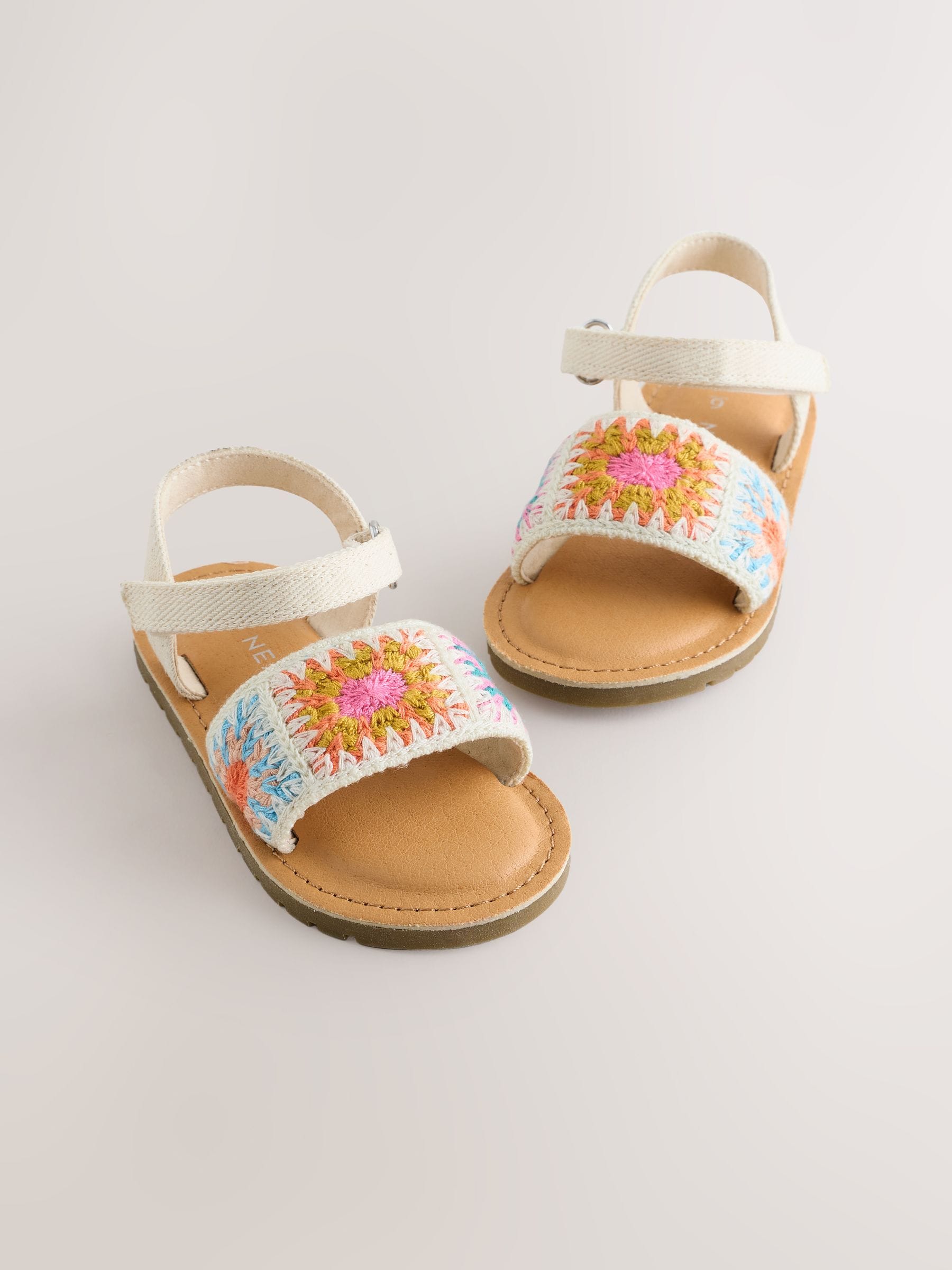 Next Hæklede Sandaler Med Velcrolukning