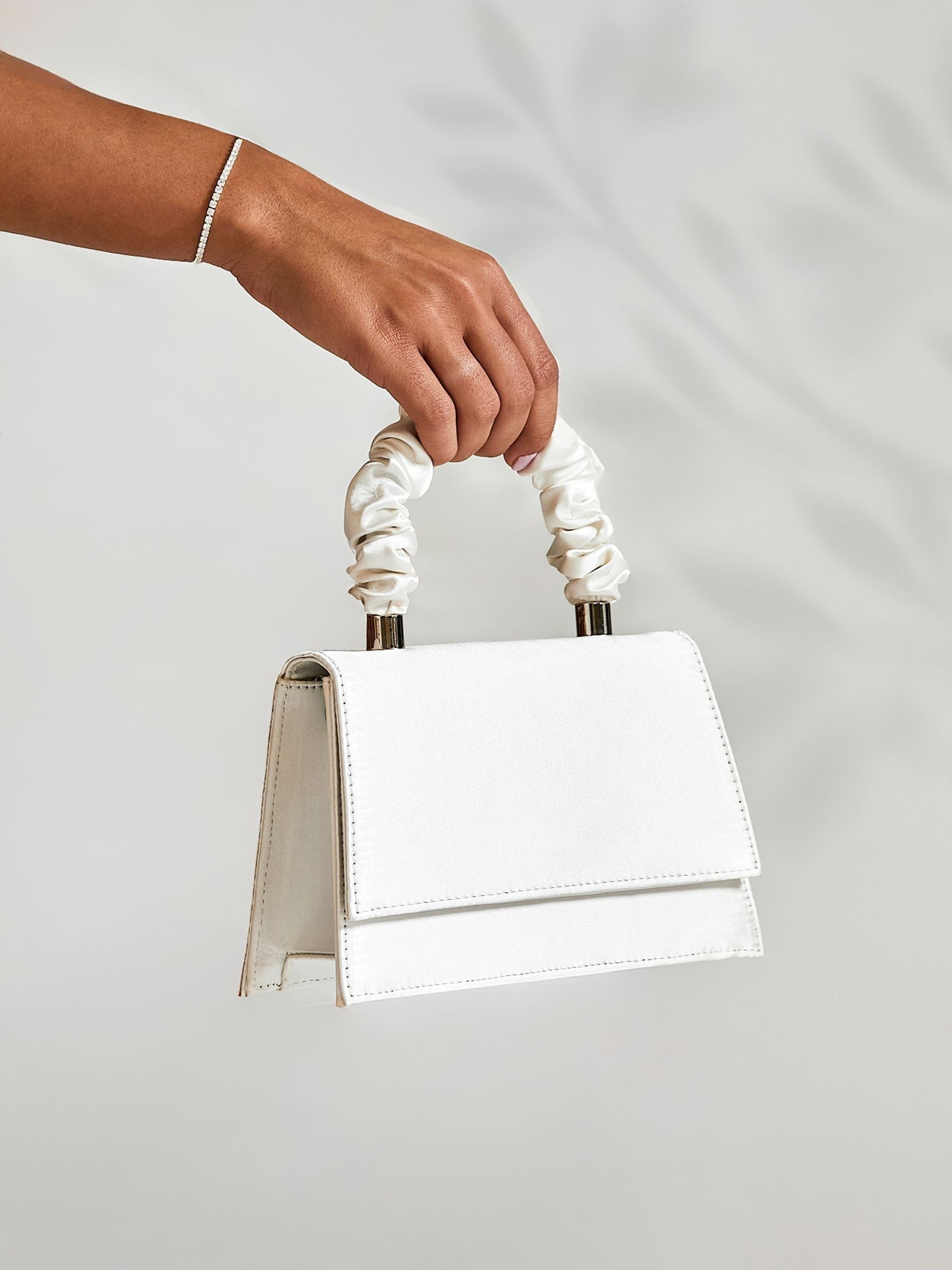 Linzi Kézitáska Díszített Felső Fogantyúval