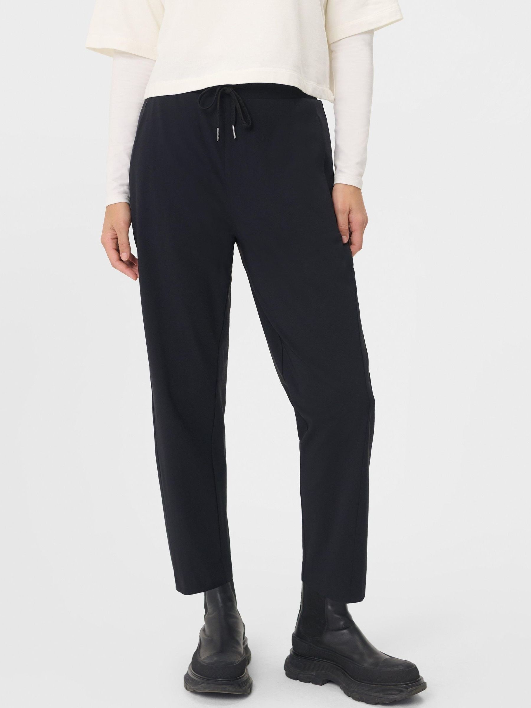 Sweaty Betty Black 25 Inch Inside Seam Winter Explorer Trousers
