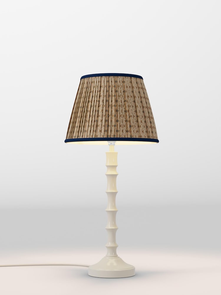 table lamp - Image 1 of 1 table lamp - Image 1 of 1