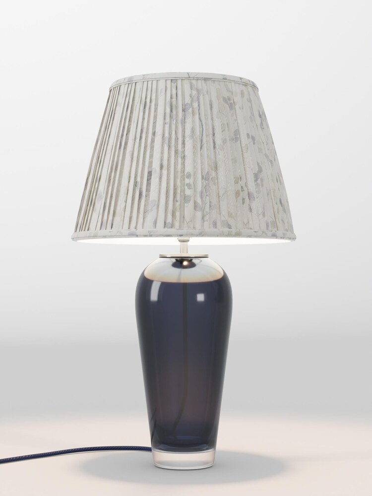 table lamp - Image 1 of 1