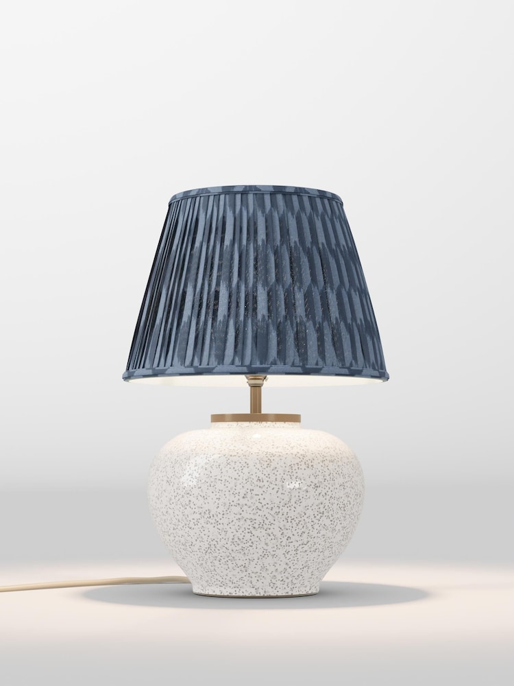 table lamp - Image 1 of 1