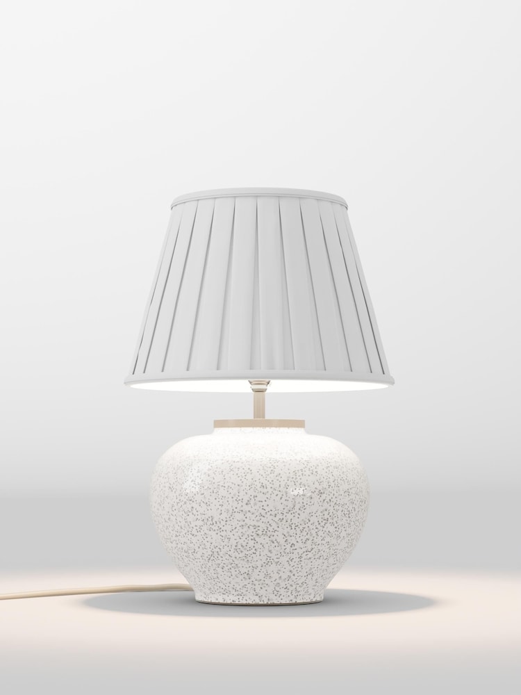 table lamp - Image 1 of 1 table lamp - Image 1 of 1