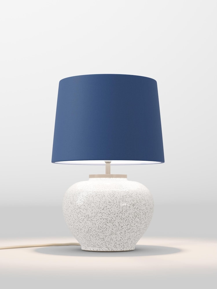 table lamp - Image 1 of 1 table lamp - Image 1 of 1