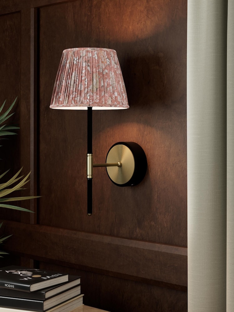 table lamp - Image 1 of 1 table lamp - Image 1 of 1