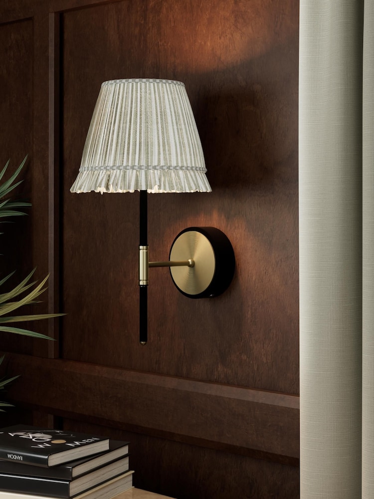 table lamp - Image 1 of 1 table lamp - Image 1 of 1