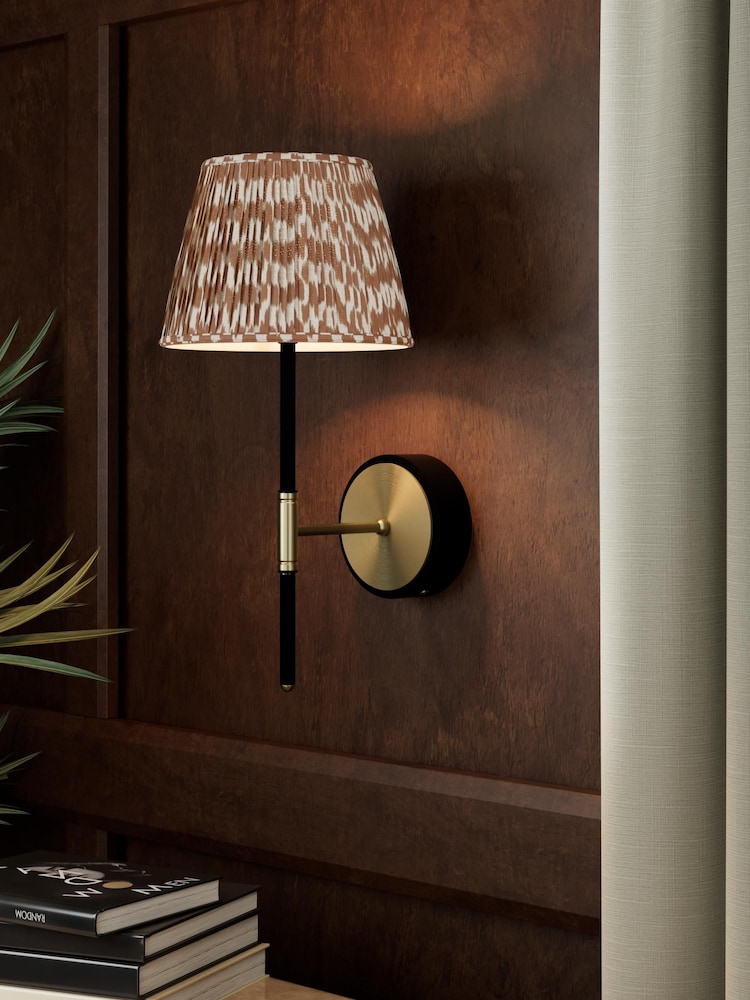 table lamp - Image 1 of 1