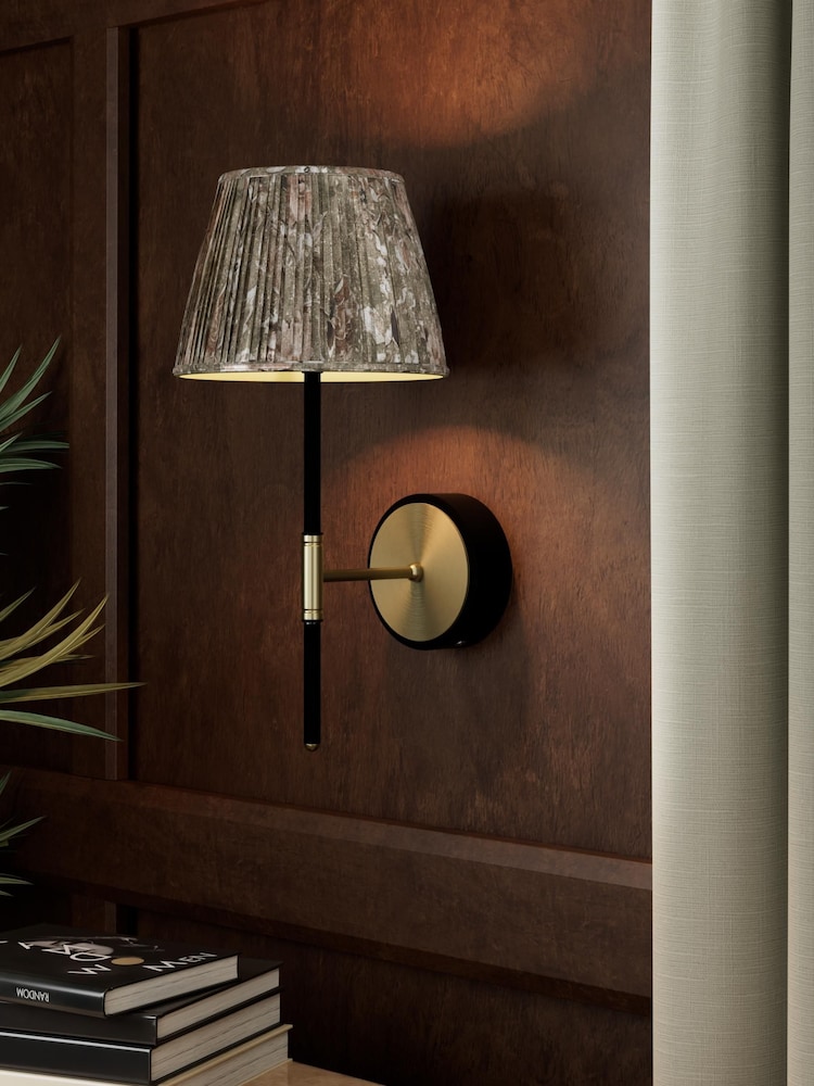 table lamp - Image 1 of 1 table lamp - Image 1 of 1