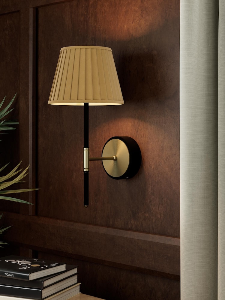 table lamp - Image 1 of 1 table lamp - Image 1 of 1