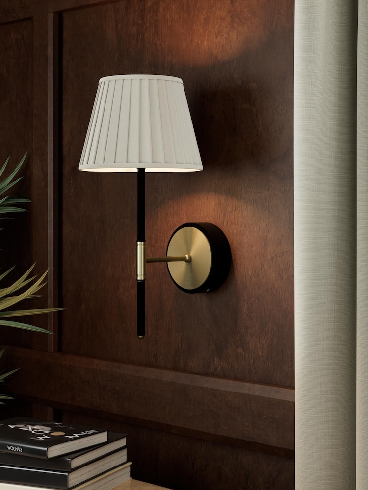 table lamp - Image 1 of 1 table lamp - Image 1 of 1
