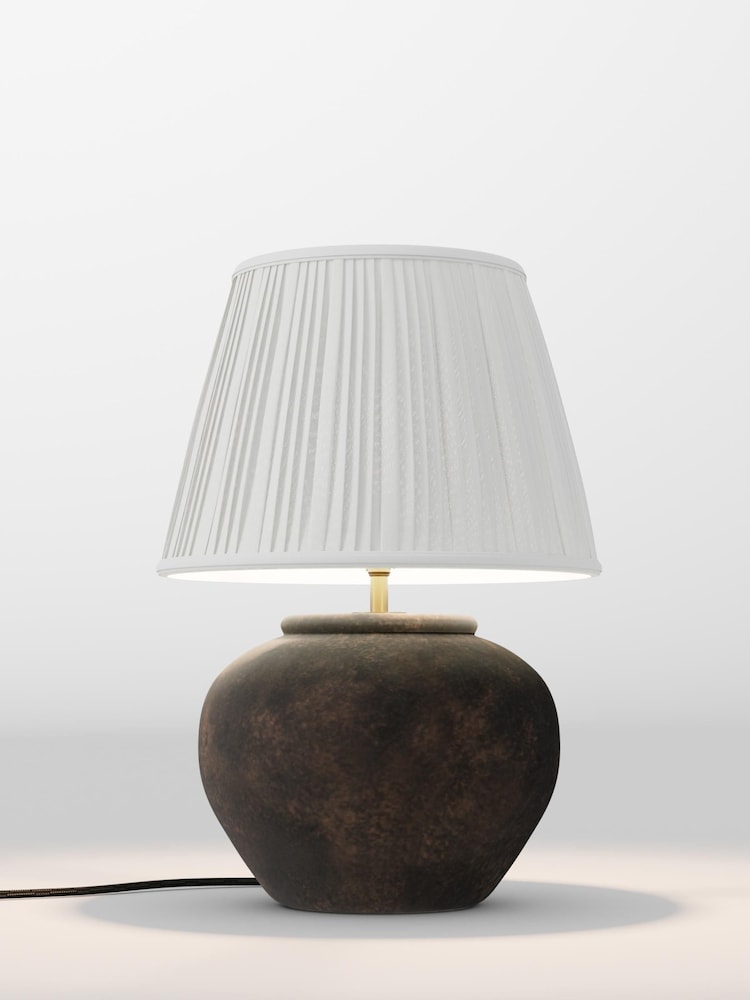 table lamp - Image 1 of 1 table lamp - Image 1 of 1
