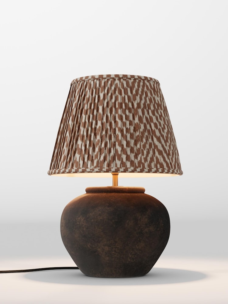 table lamp - Image 1 of 1 table lamp - Image 1 of 1