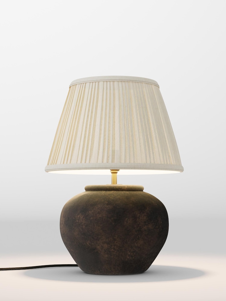 table lamp - Image 1 of 1 table lamp - Image 1 of 1