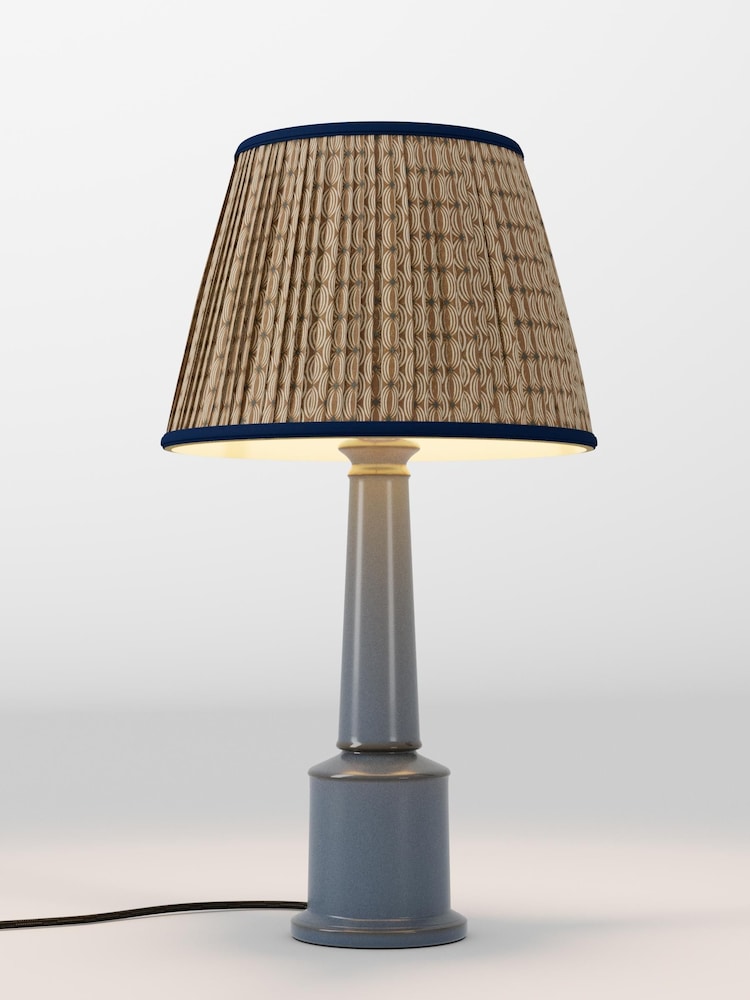 table lamp - Image 1 of 1 table lamp - Image 1 of 1