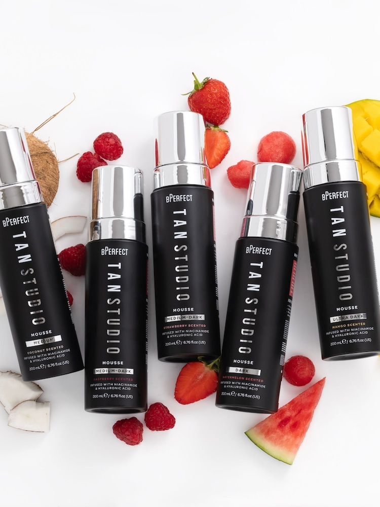 BPerfect Ultra Dark Mango Scented Tan Studio Tanning Liquid - Image 3 of 3 BPerfect Ultra Dark Mango Scented Tan Studio Tanning Liquid - Image 3 of 3