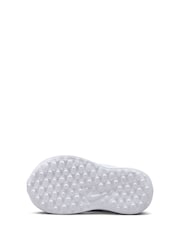 Nike Black/White Infant Revolution 7 Trainers - Image 9 of 11