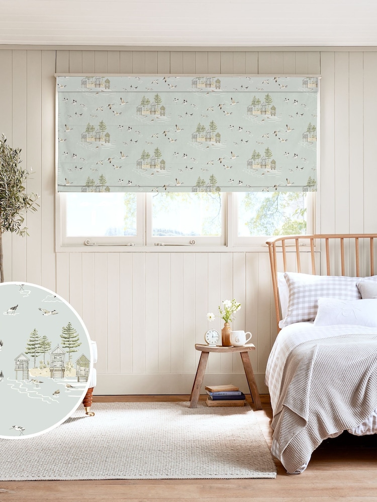 Sophie Allport Sea Blue Seabirds Made To Measure Roman Blinds - Image 1 of 6 Sophie Allport Sea Blue Seabirds Made To Measure Roman Blinds - Image 1 of 6
