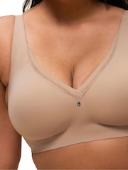 Triumph® True Shape Sensation Non Wired Minimiser Bra - Image 4 of 5
