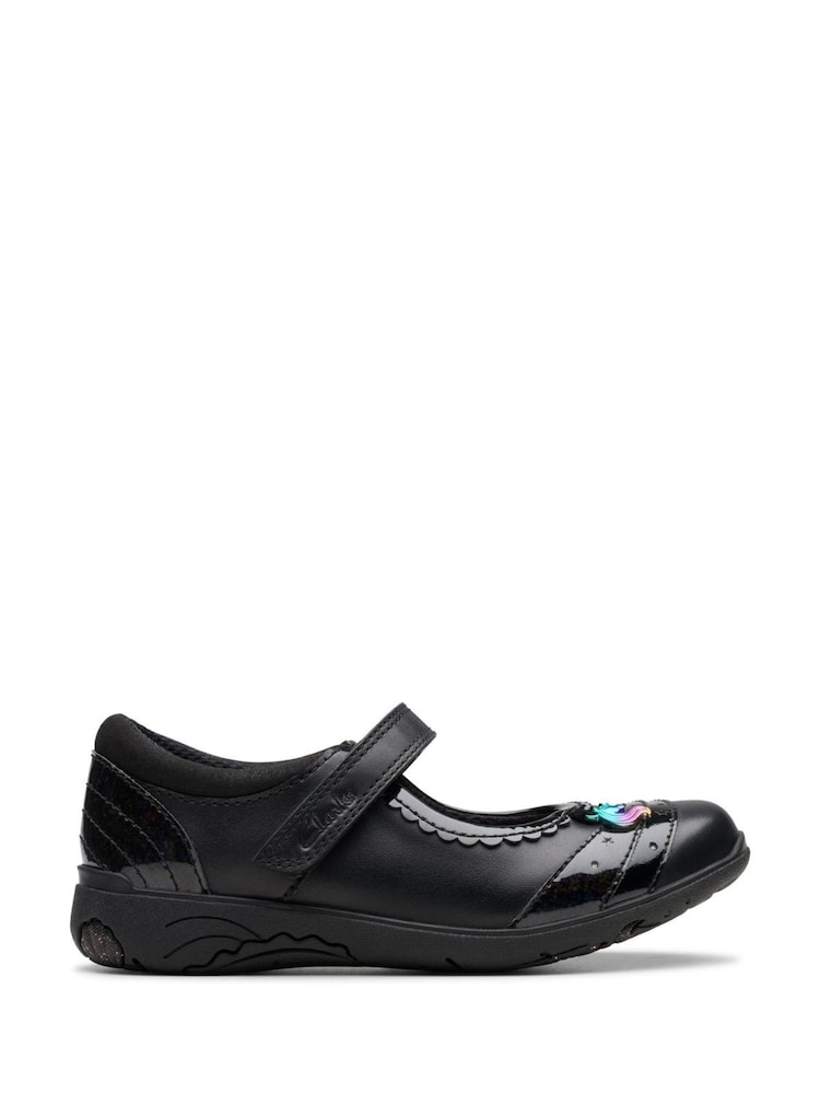 Zapatos de cuero brillante estilo merceditas para niños Relda de Clarks - Imagen 2 de 6