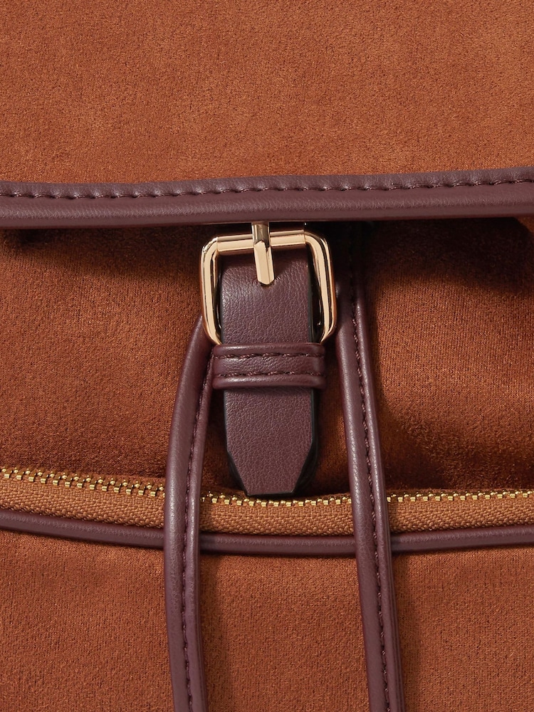 Mochila de antelina con múltiples bolsillos de Accessorize - Imagen 3 de 3