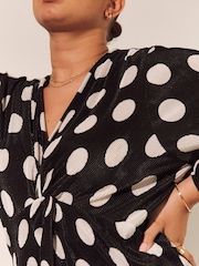 Simply Be Spot Tiered Plisse Midi Black Dress - Image 4 of 4