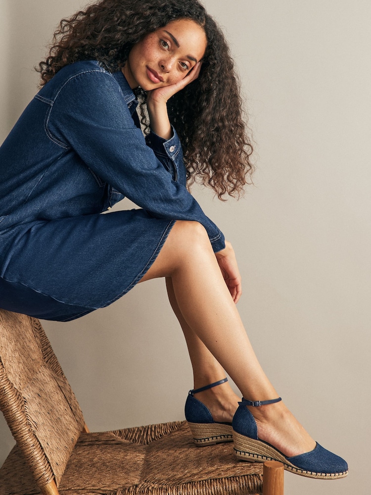 Denim - Forever Comfort® Schuhe mit geschlossener Zehenpartie und Keilabsatz - Bild 1 von 7 Denim - Forever Comfort® Schuhe mit geschlossener Zehenpartie und Keilabsatz - Bild 1 von 7