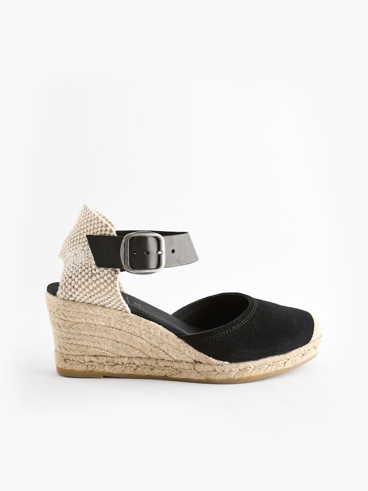 Czarny - Skórzane espadryle na koturnie Forever Comfort® ze sprzączką - Image 5 of 8
