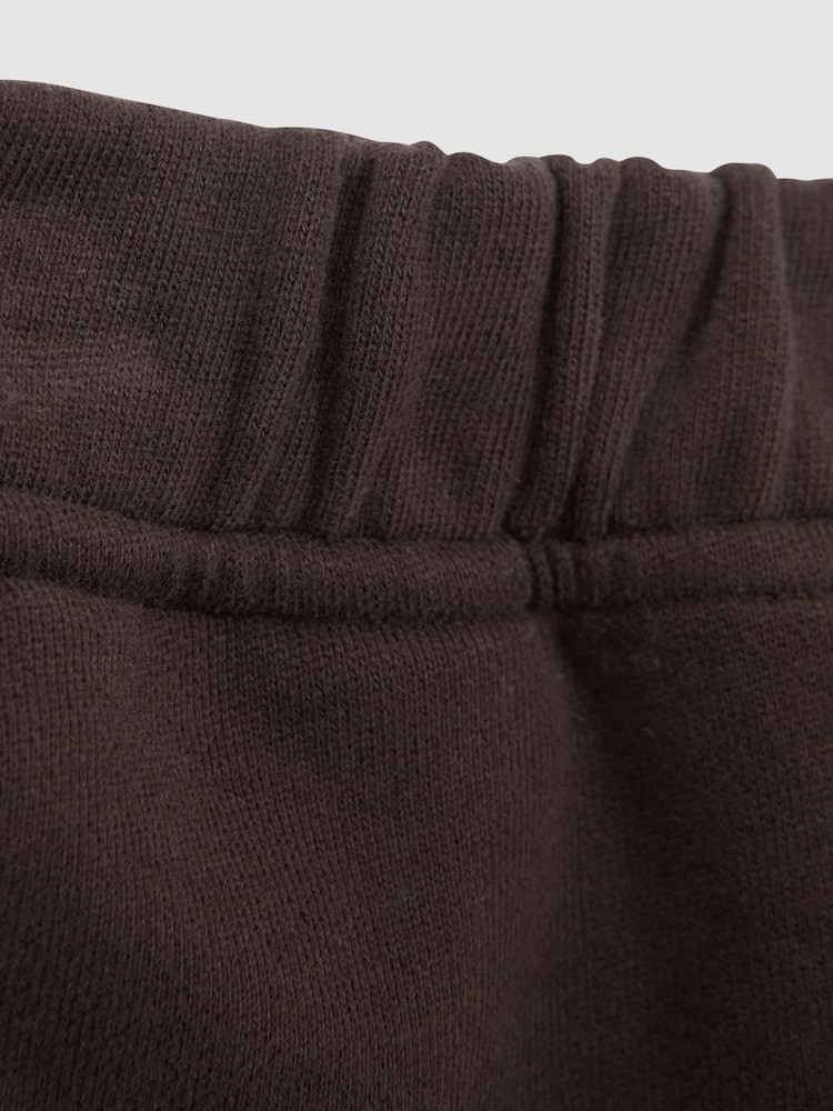 Reiss Chocolate Ali Senior Garment Dye Jersey Joggers - Image 6 of 6