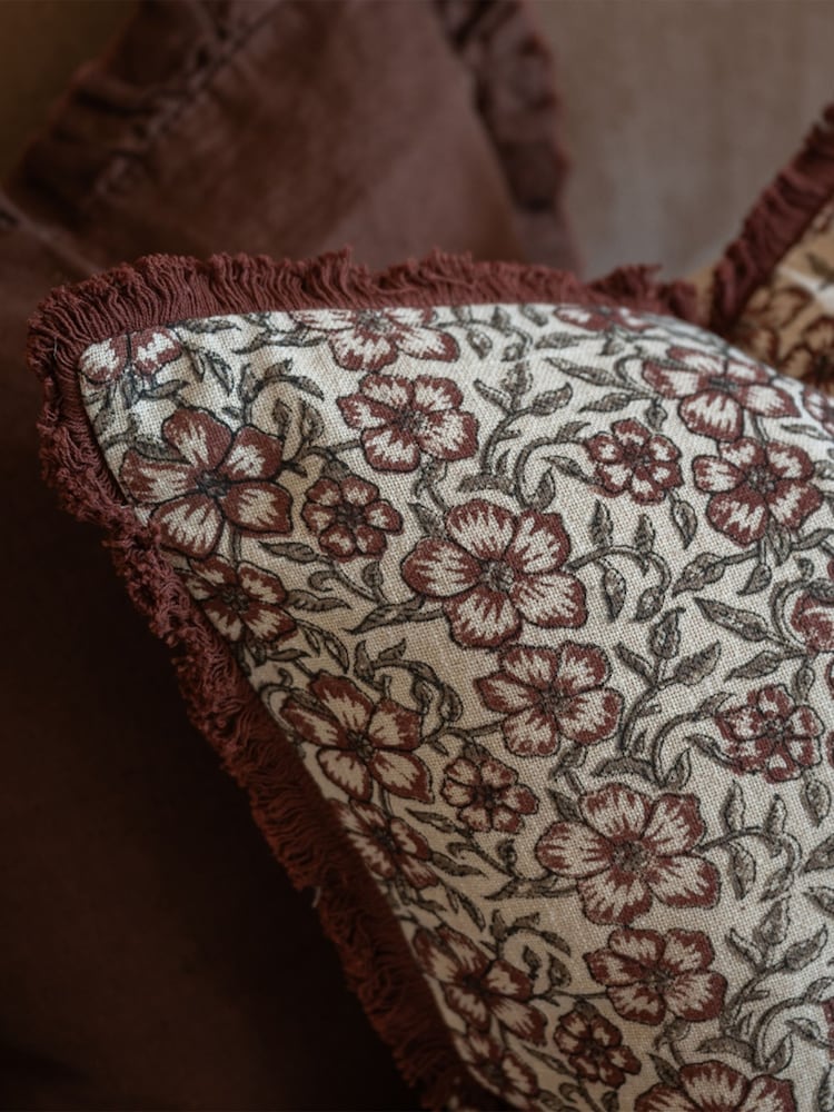 Ellenvale Interiors Sadie Vintage Floral Cushion Cover - Image 2 of 4