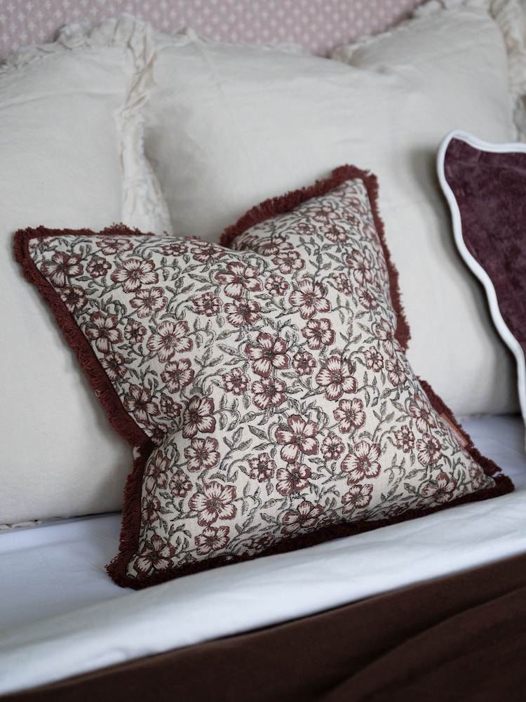 Ellenvale Interiors Sadie Vintage Floral Cushion Cover - Image 4 of 4