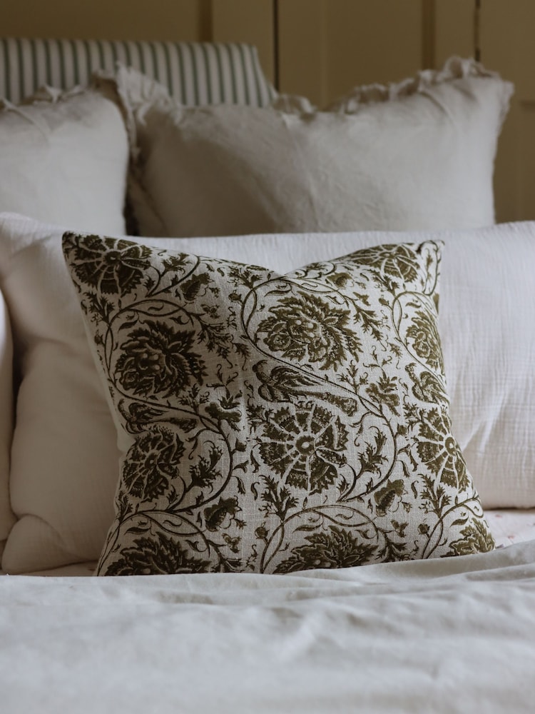 Ellenvale Interiors Ivy Print Cushion Cover - صورة 2 من 3 Ellenvale Interiors Ivy Print Cushion Cover - صورة 2 من 3