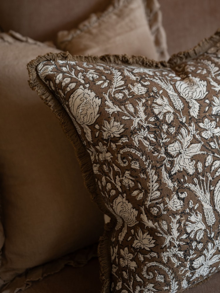 Ellenvale Interiors Sadie Vintage Floral Cushion Cover - Image 2 of 3