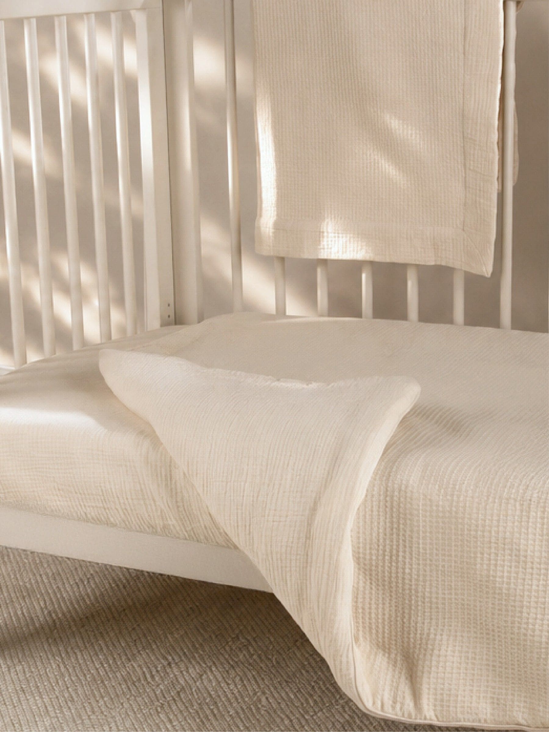 Cuddleco Premium Cot Bed Quilt In Cashmere Waffle - 125 X 100Cm Toddler Duvet For Cosy Cot Bed Bedding, Soft & Comfortable Duvet For Boys And Girls - Ideal - Image 3