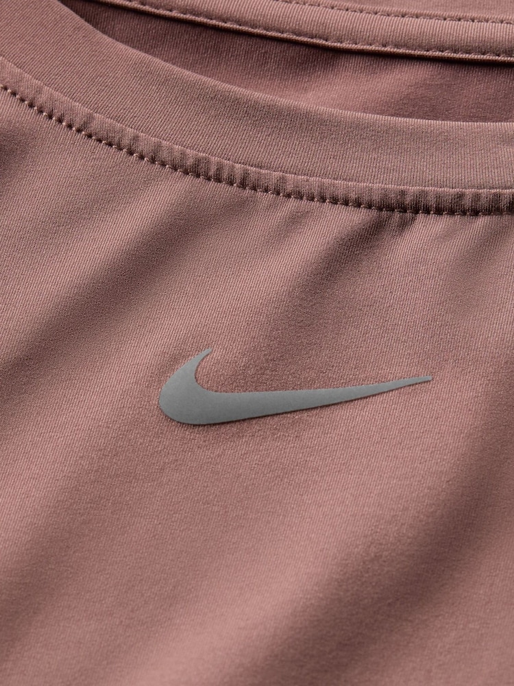 Коричневый - Майка Nike Dri-FIT One Classic - Изображение 6 из 6