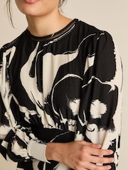 Black/White Mono Floral Long Sleeve Mini Dress - Image 4 of 6