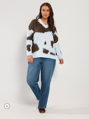 Yours Curve Blue Brushed Cow Print Knitted Jumper - Image 2 of 6
