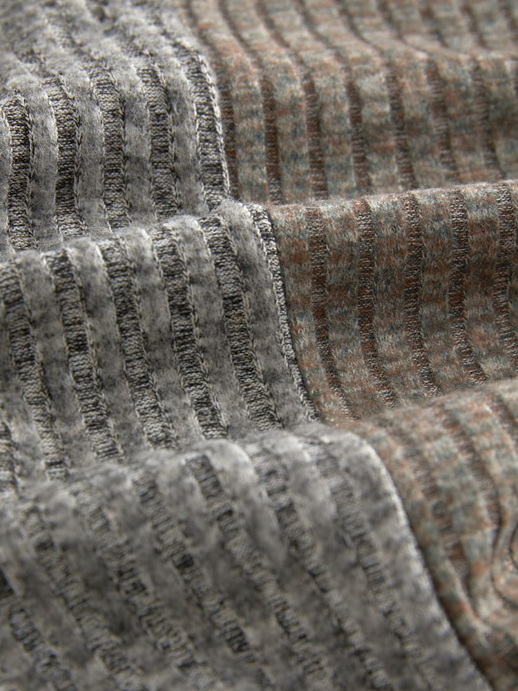 Anthrazitgrau/Spacedye - Kuscheliger Pullover aus leichtem, weichem Material mit RV-Kragen - Bild 5 von 5 Anthrazitgrau/Spacedye - Kuscheliger Pullover aus leichtem, weichem Material mit RV-Kragen - Bild 5 von 5
