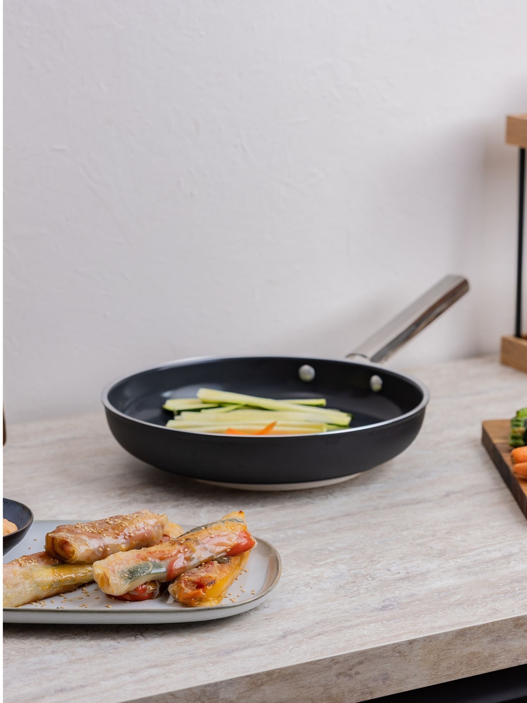 Smeg 24Cm Retro Frying Pan, Oven Safe, Aluminium, Black - Image 5