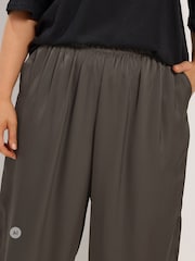 Yours Curve Brown Satin Balloon Trousers - Image 4 of 6