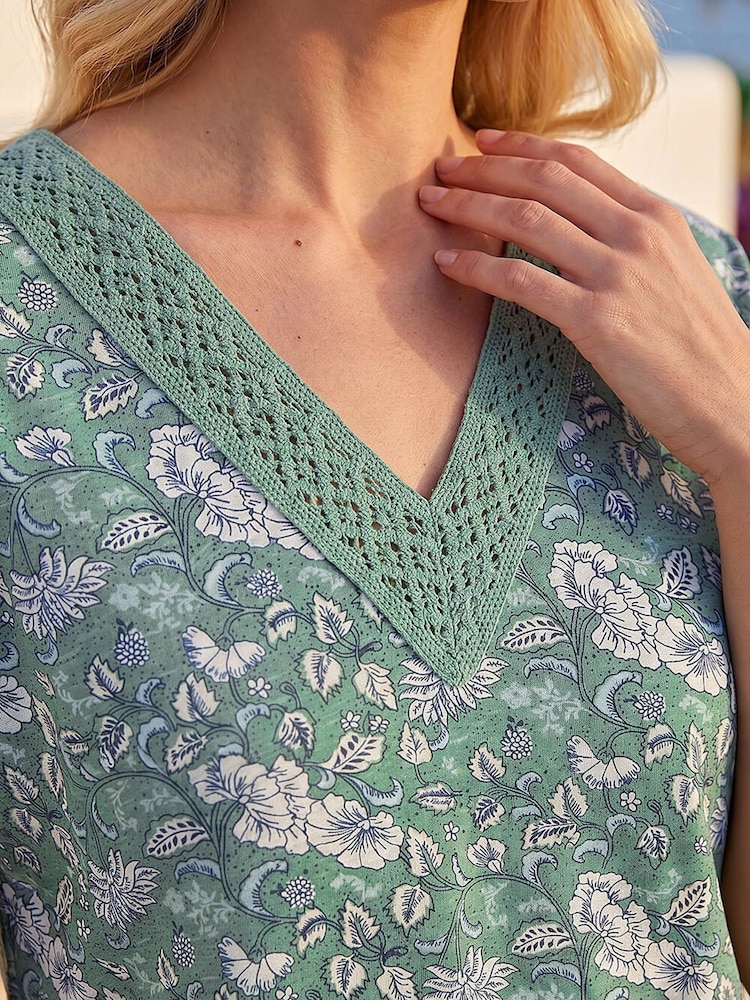 Roman Green Petite Lace Trim V-Neck Top - Image 4 of 4