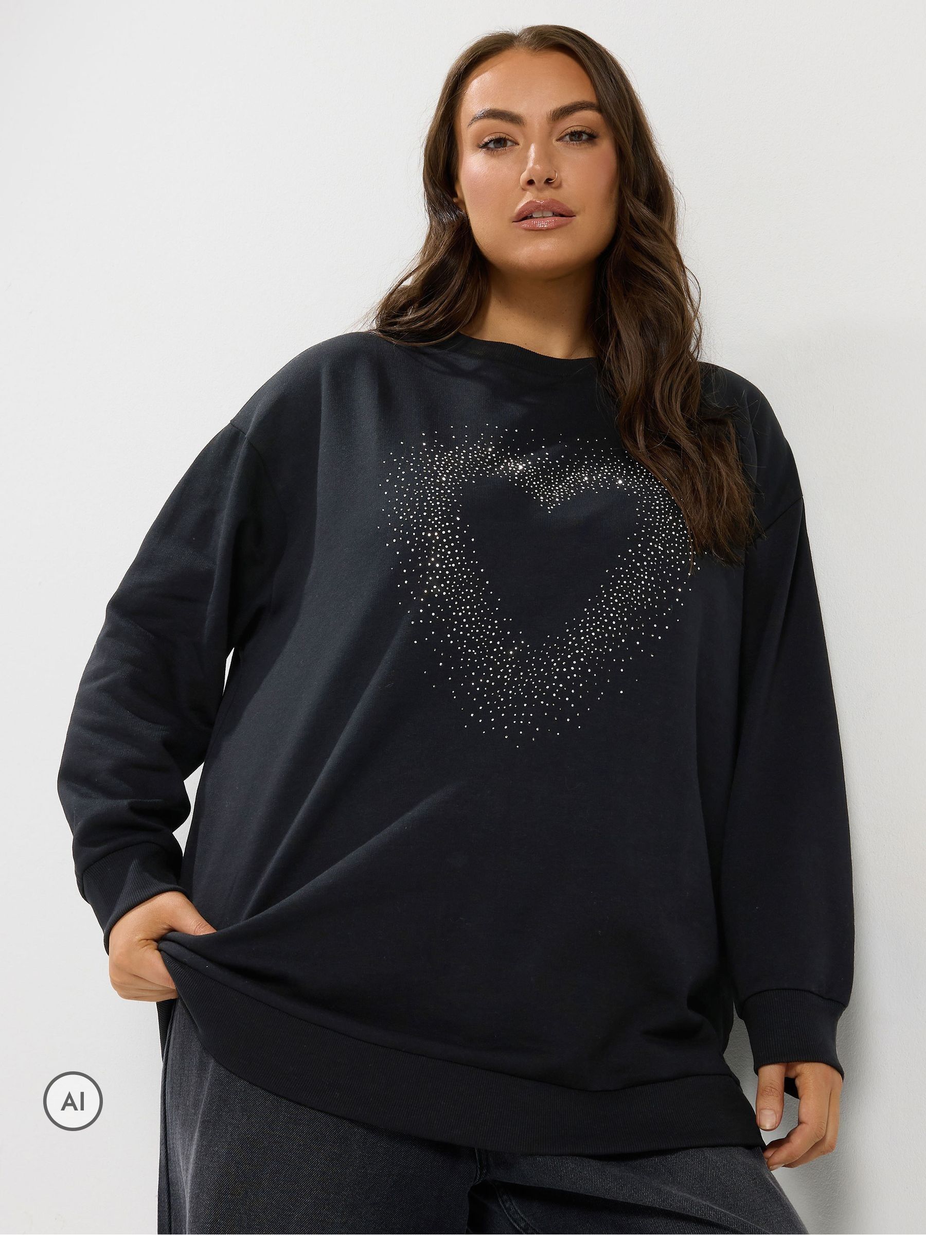 Yours Women's Black Curve Diamante Heart Sweatshirt - Image 7