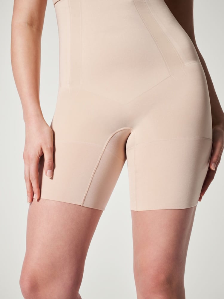 SPANXsculpt™ On Core High-Waisted Mid-Thigh Shorts - Image 3 of 4