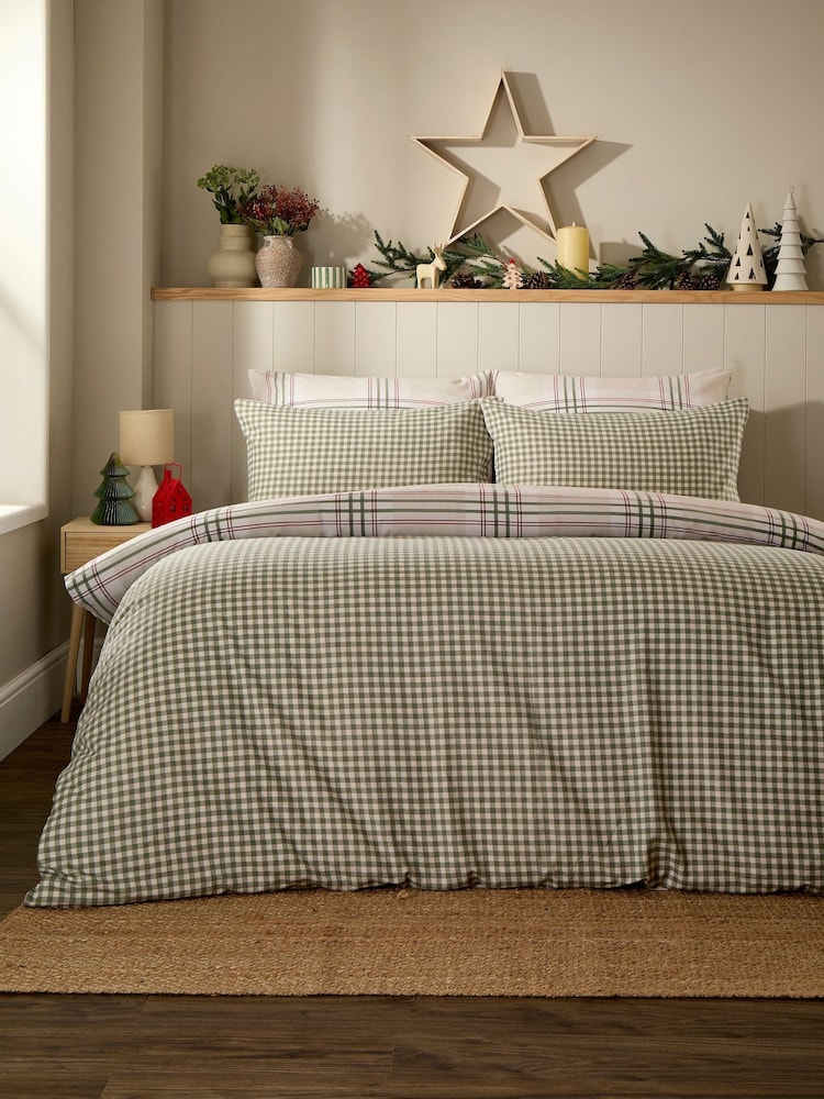 Vantona Green Festive Check Duvet Cover and Pillowcase Set - Image 2 of 5