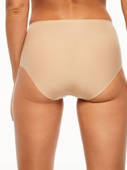 Nude - Pantalones de cintura alta sin costuras elásticos con diseño suave de Chantelle - Imagen 2 de 3